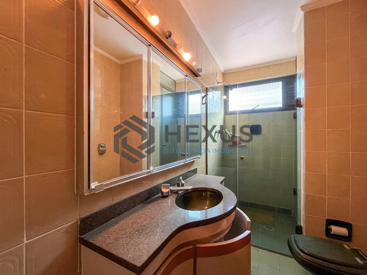 Foto 23 de Apartamento com varanda e 2 vagas à venda, Pitangueiras, Guarujá, SP