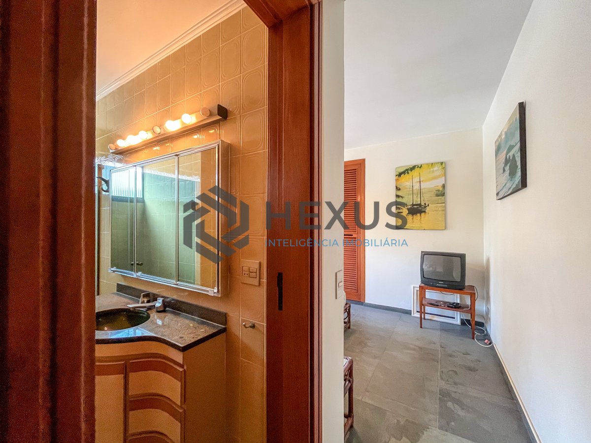 Foto 24 de Apartamento com varanda e 2 vagas à venda, Pitangueiras, Guarujá, SP