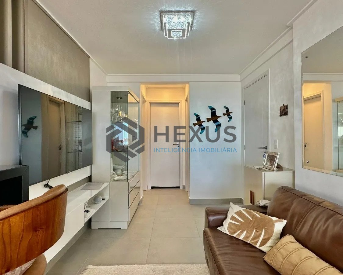 Foto 11 de Apartamento reformado com varanda gourmet vista mar e lazer a 100m da praia na Enseada, Guarujá