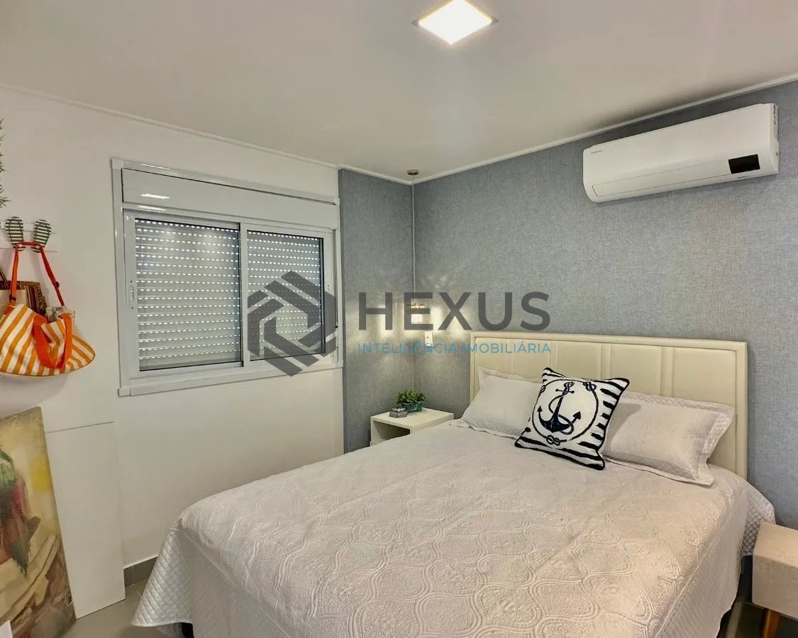 Foto 17 de Apartamento reformado com varanda gourmet vista mar e lazer a 100m da praia na Enseada, Guarujá