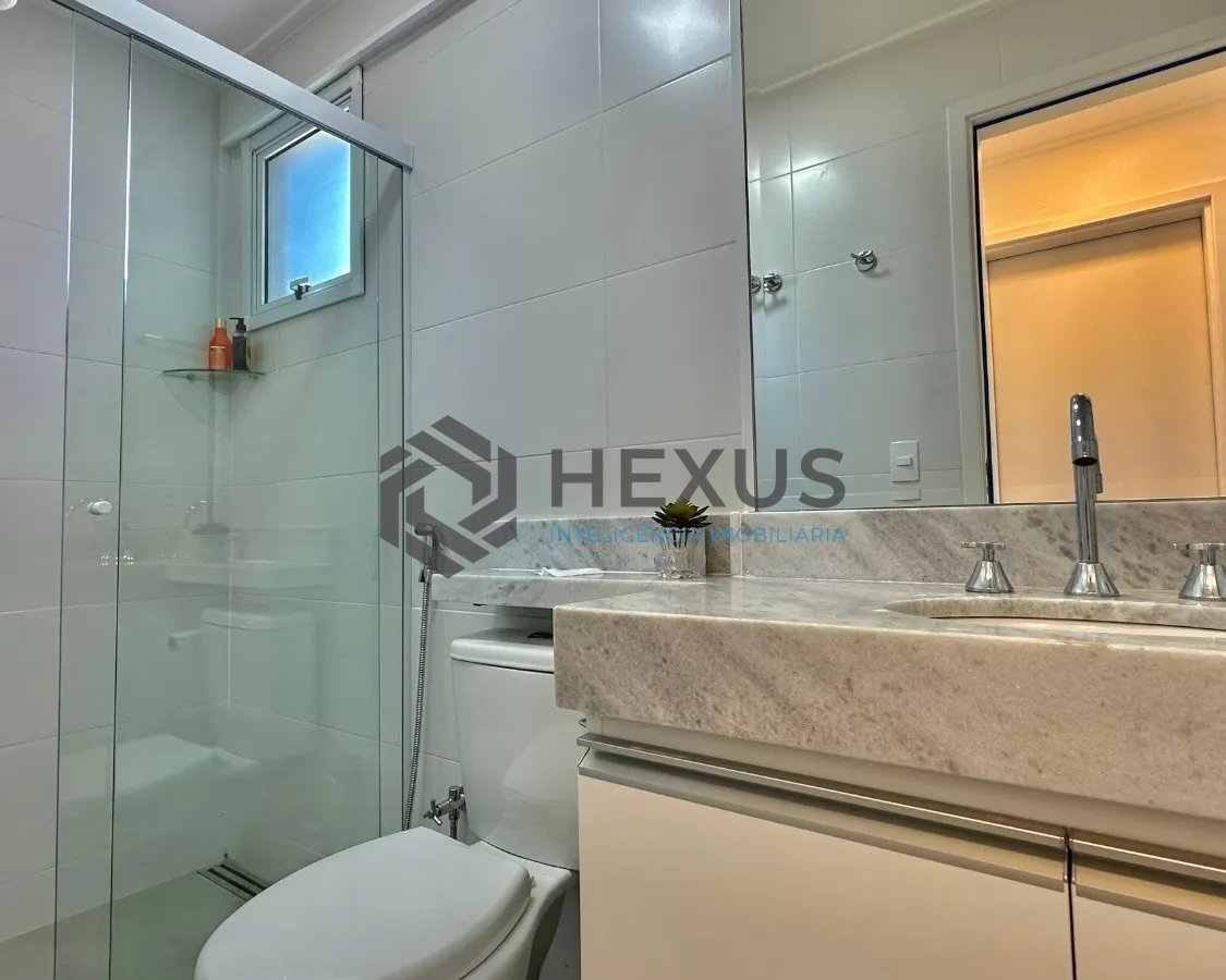 Foto 28 de Apartamento reformado com varanda gourmet vista mar e lazer a 100m da praia na Enseada, Guarujá