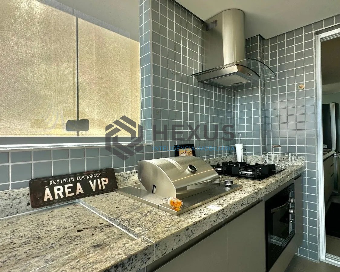 Foto 7 de Apartamento reformado com varanda gourmet vista mar e lazer a 100m da praia na Enseada, Guarujá