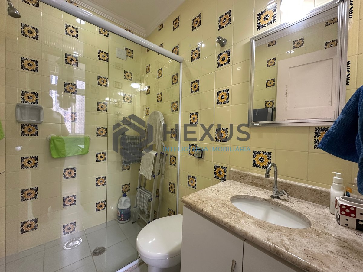 Foto 31 de Apartamento com varanda vista mar a 80m da praia nas Pitangueiras, Guarujá