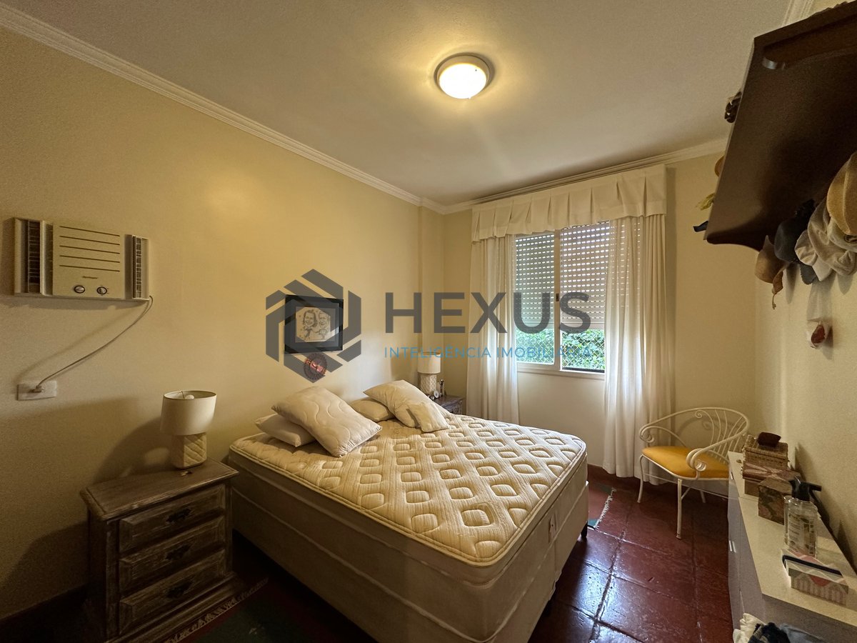 Foto 8 de Apartamento com varanda vista mar a 80m da praia nas Pitangueiras, Guarujá