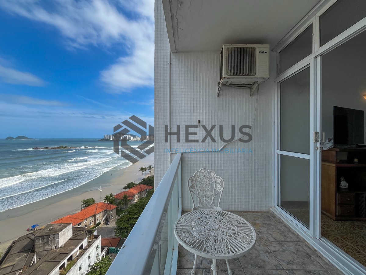 Foto 2 de Apartamento com varanda vista mar e lazer na beira mar da praia nas Pitangueiras, Guarujá