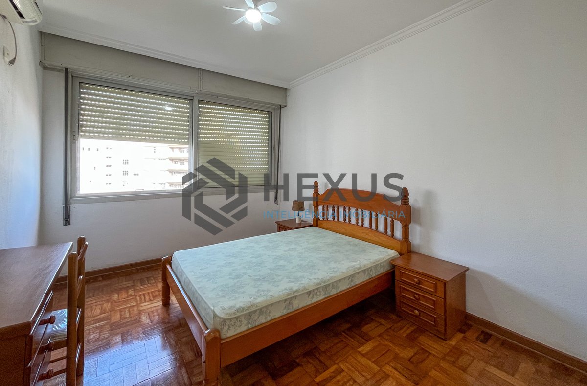 Foto 16 de Apartamento com varanda vista mar e lazer na beira mar da praia nas Pitangueiras, Guarujá