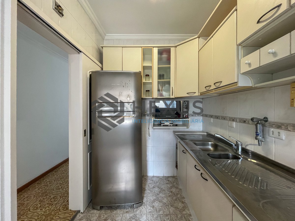 Foto 31 de Apartamento com varanda vista mar e lazer na beira mar da praia nas Pitangueiras, Guarujá