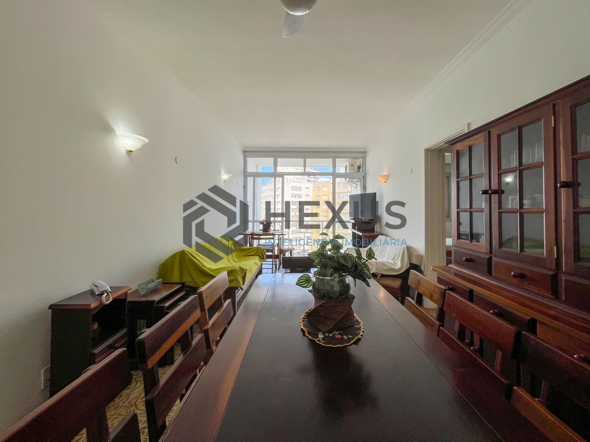 Foto 5 de Apartamento com varanda vista mar e lazer na beira mar da praia nas Pitangueiras, Guarujá