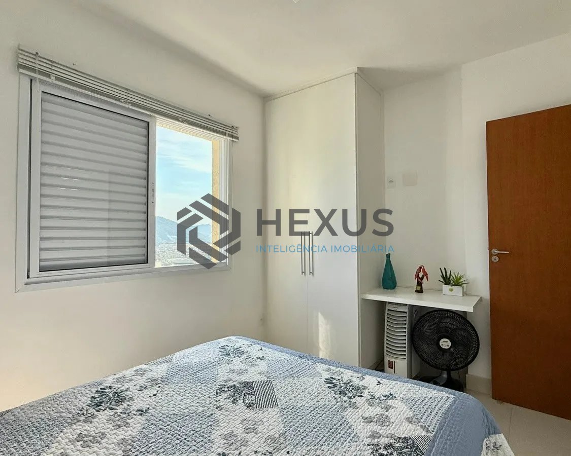 Foto 13 de Apartamento reformado com varanda e lazer a 350m da praia na Enseada, Guarujá
