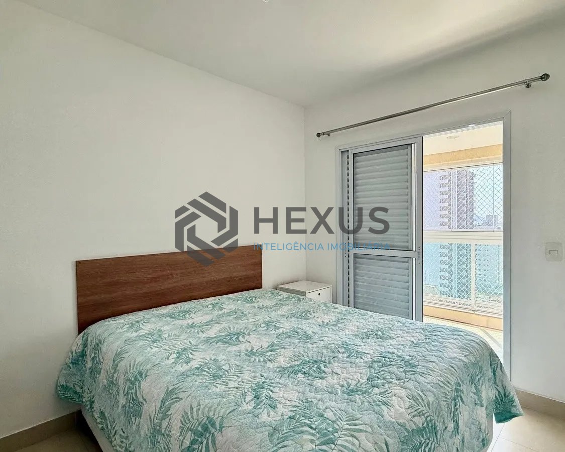 Foto 16 de Apartamento reformado com varanda e lazer a 350m da praia na Enseada, Guarujá