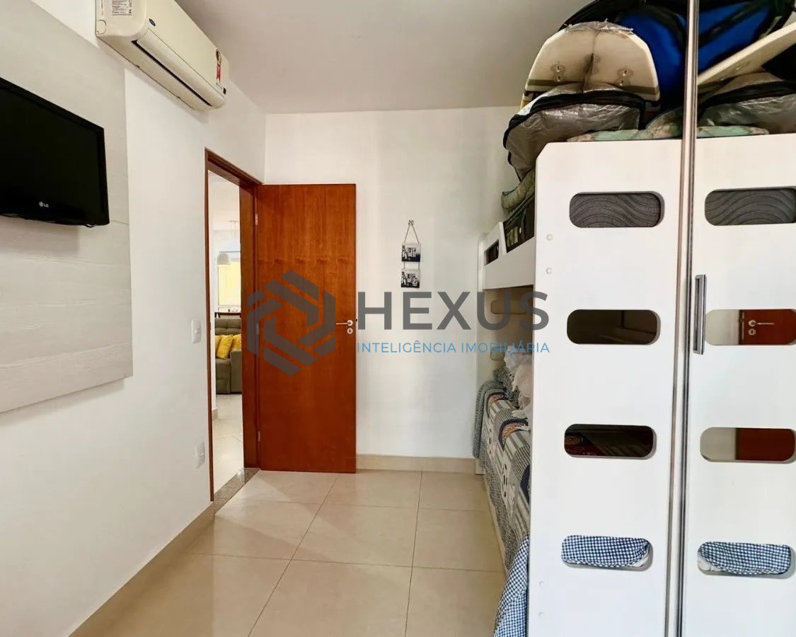 Foto 20 de Apartamento reformado com varanda e lazer a 350m da praia na Enseada, Guarujá