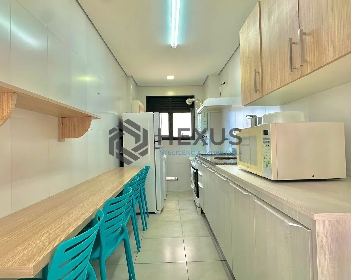 Foto 8 de Apartamento reformado com varanda gourmet e lazer a 70m da praia nas Pitangueiras, Guarujá