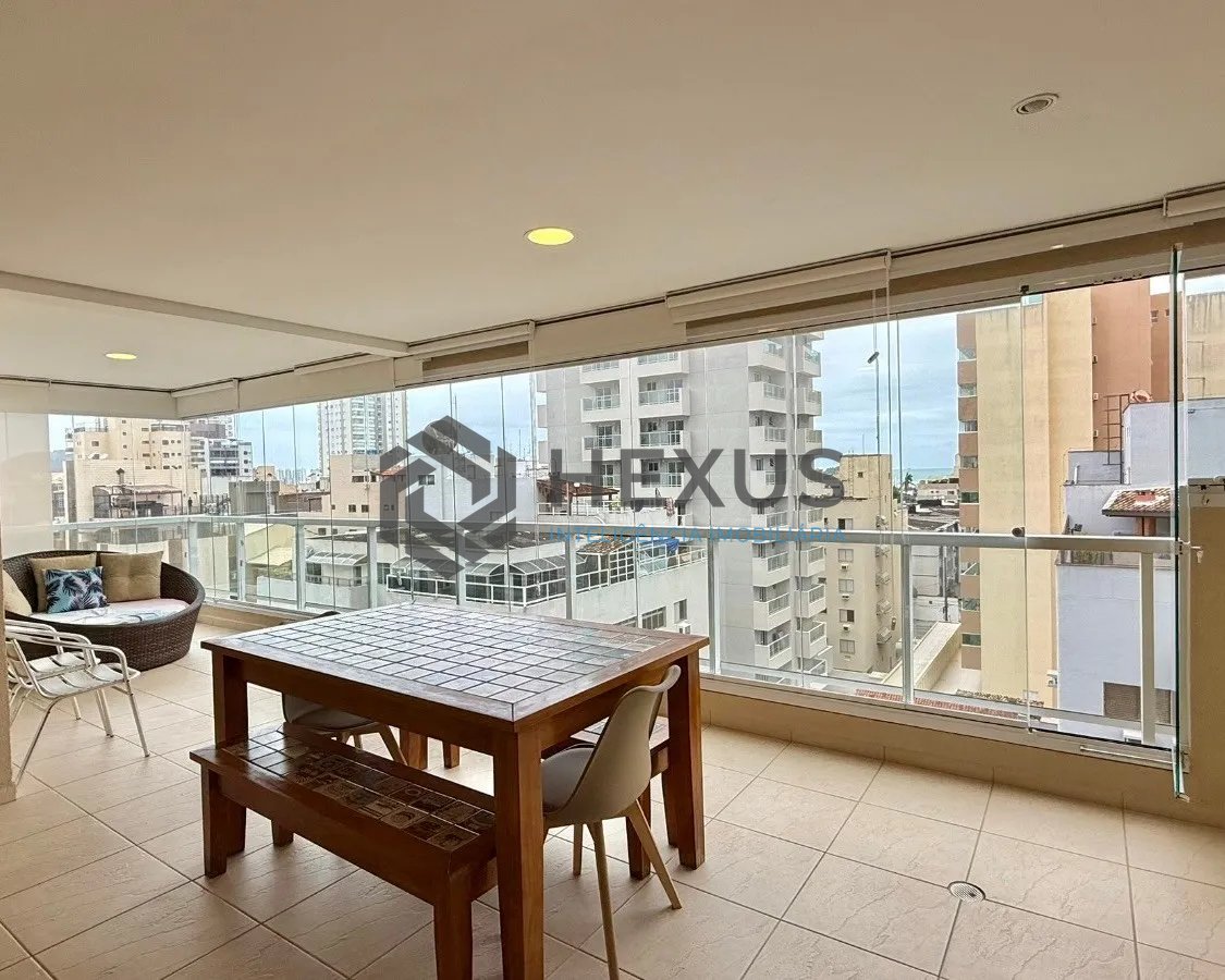 Foto 3 de Apartamento com varanda vista mar e lazer a 500m da praia na Enseada, Guarujá