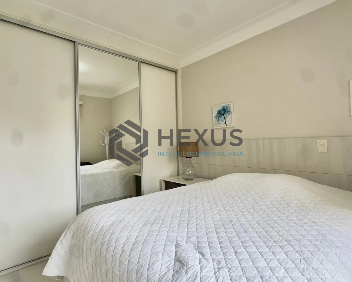 Foto 17 de Apartamento reformado com varanda gourmet vista mar e lazer na beira mar da praia nas Pitangueiras, Guarujá