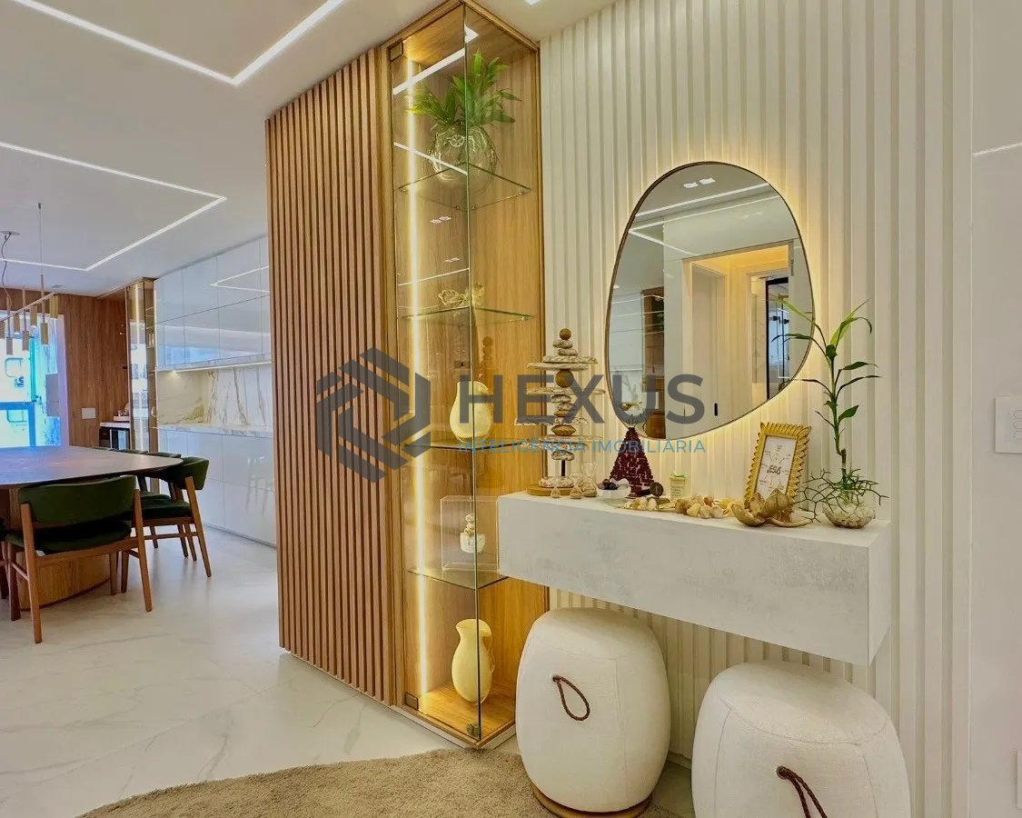 Foto 19 de Apartamento reformado com varanda gourmet e lazer a 250m da praia nas Pitangueiras, Guarujá