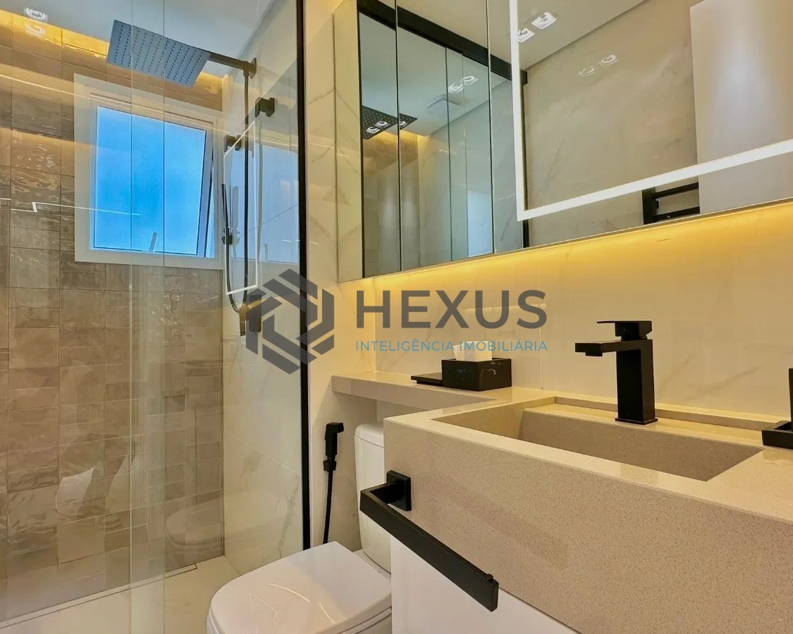 Foto 28 de Apartamento reformado com varanda gourmet e lazer a 250m da praia nas Pitangueiras, Guarujá
