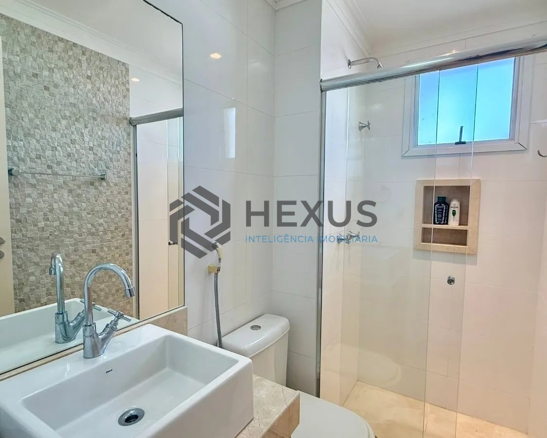 Foto 14 de Apartamento reformado com varanda vista mar e lazer a 450m da praia no Jardim Astúrias, Guarujá