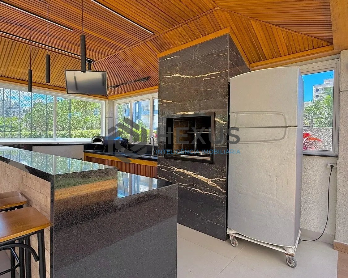Foto 17 de Apartamento reformado com varanda vista mar e lazer a 450m da praia no Jardim Astúrias, Guarujá