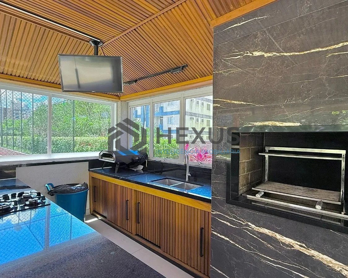 Foto 18 de Apartamento reformado com varanda vista mar e lazer a 450m da praia no Jardim Astúrias, Guarujá