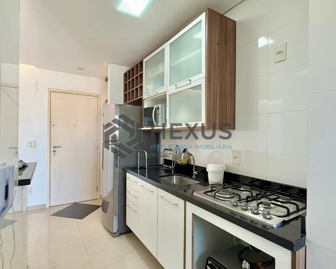Foto 9 de Apartamento reformado com varanda vista mar e lazer a 450m da praia no Jardim Astúrias, Guarujá