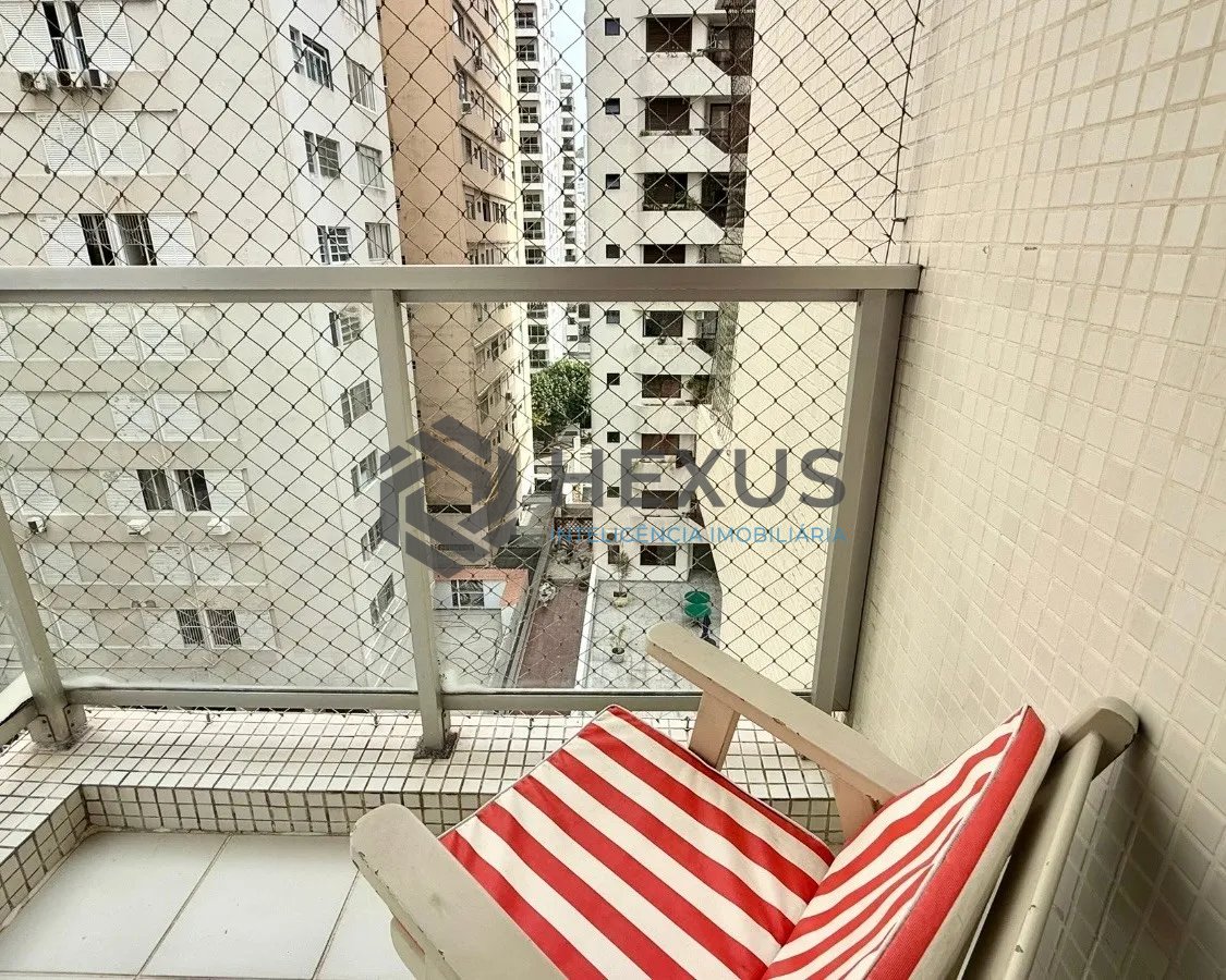 Foto 21 de Apartamento com varanda e lazer a 100m da praia nas Pitangueiras, Guarujá