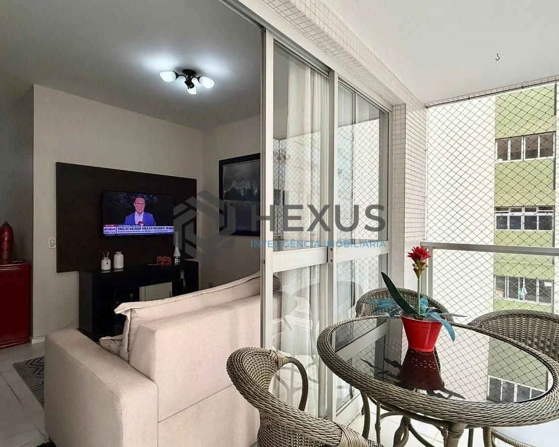 Foto 6 de Apartamento com varanda e lazer a 100m da praia nas Pitangueiras, Guarujá