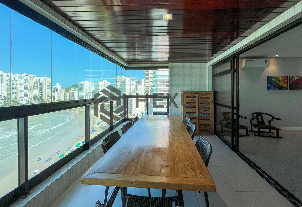 Foto 10 de Apartamento frente mar com varanda e lazer no Jardim Astúrias, Guarujá