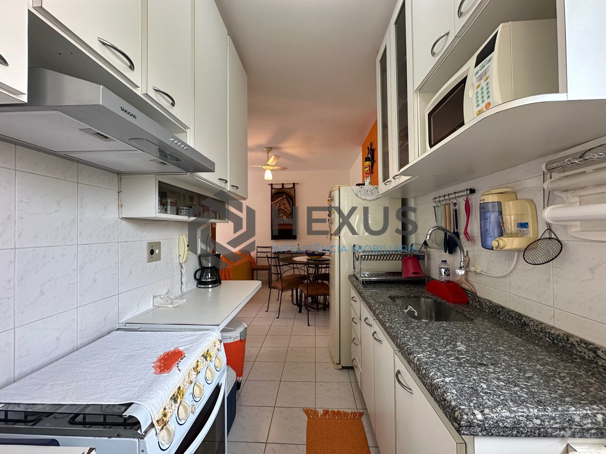 Foto 14 de Apartamento com varanda e lazer a 500m da praia na Enseada, Guarujá