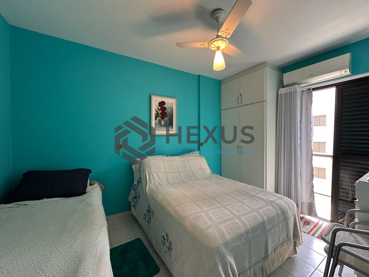Foto 18 de Apartamento com varanda e lazer a 500m da praia na Enseada, Guarujá