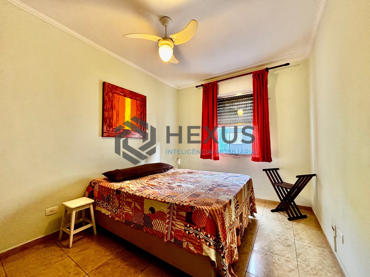 Foto 14 de Apartamento reformado com varanda vista mar a 1 quadra da praia no Jardim Astúrias, Guarujá