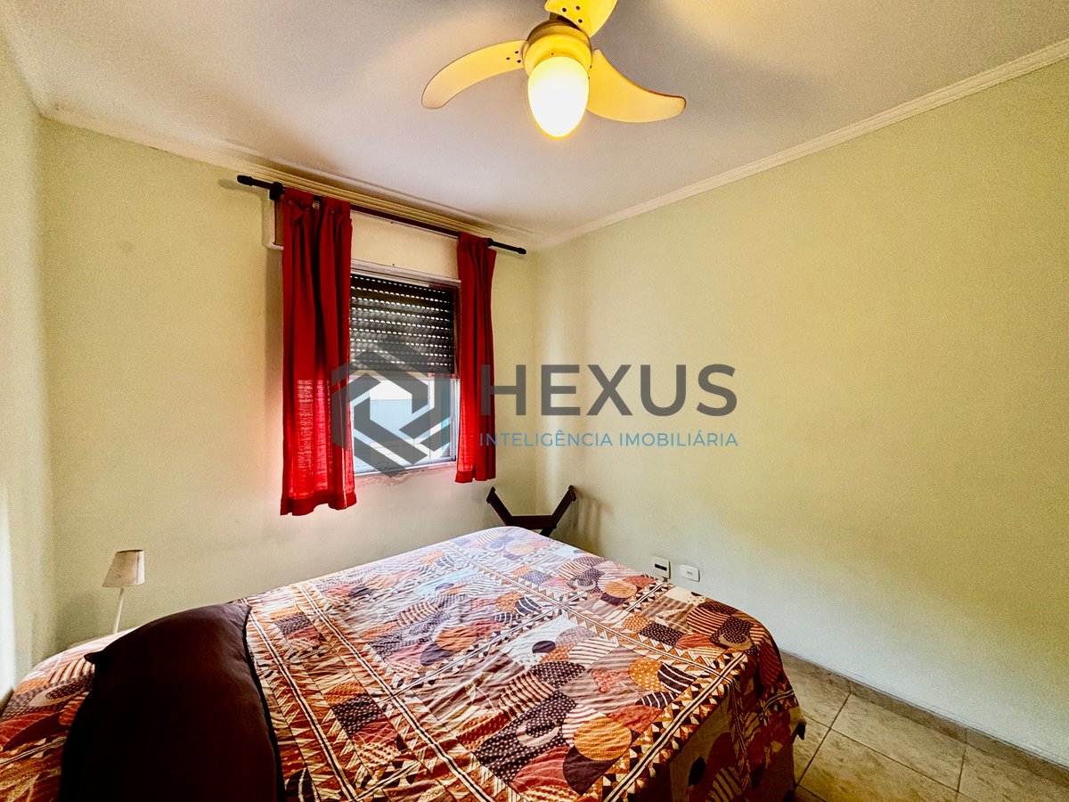 Foto 15 de Apartamento reformado com varanda vista mar a 1 quadra da praia no Jardim Astúrias, Guarujá