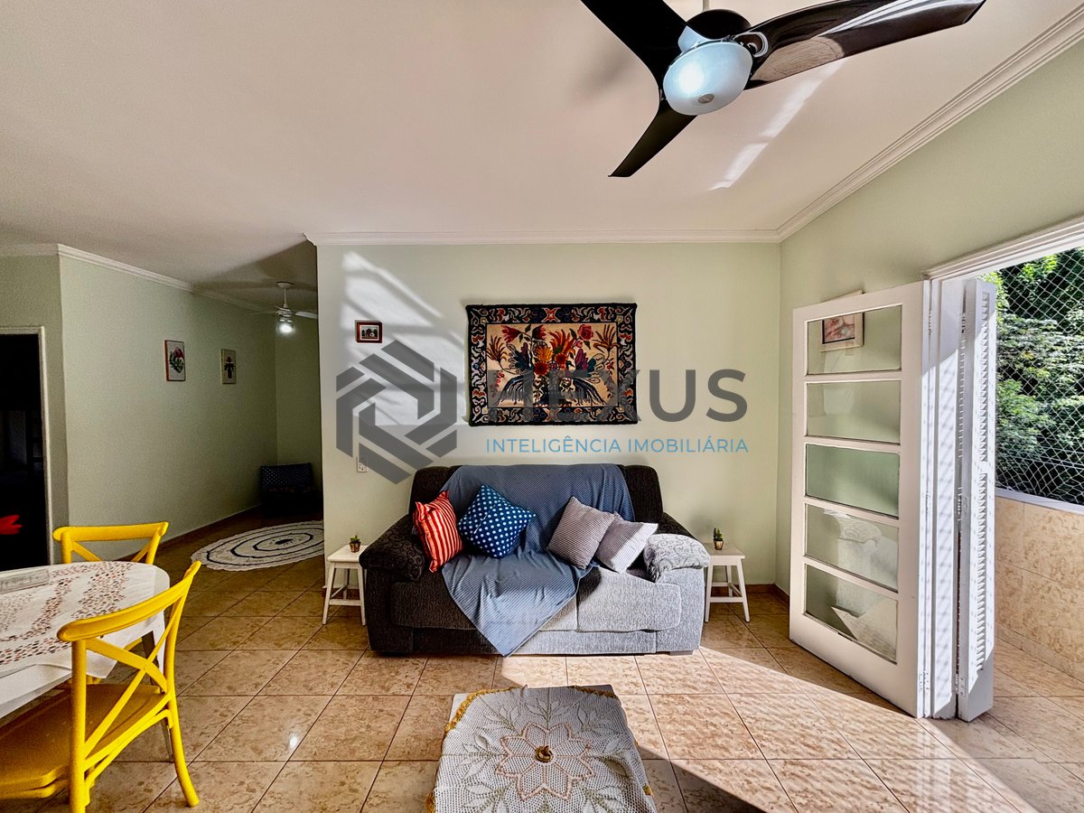 Foto 8 de Apartamento reformado com varanda vista mar a 1 quadra da praia no Jardim Astúrias, Guarujá