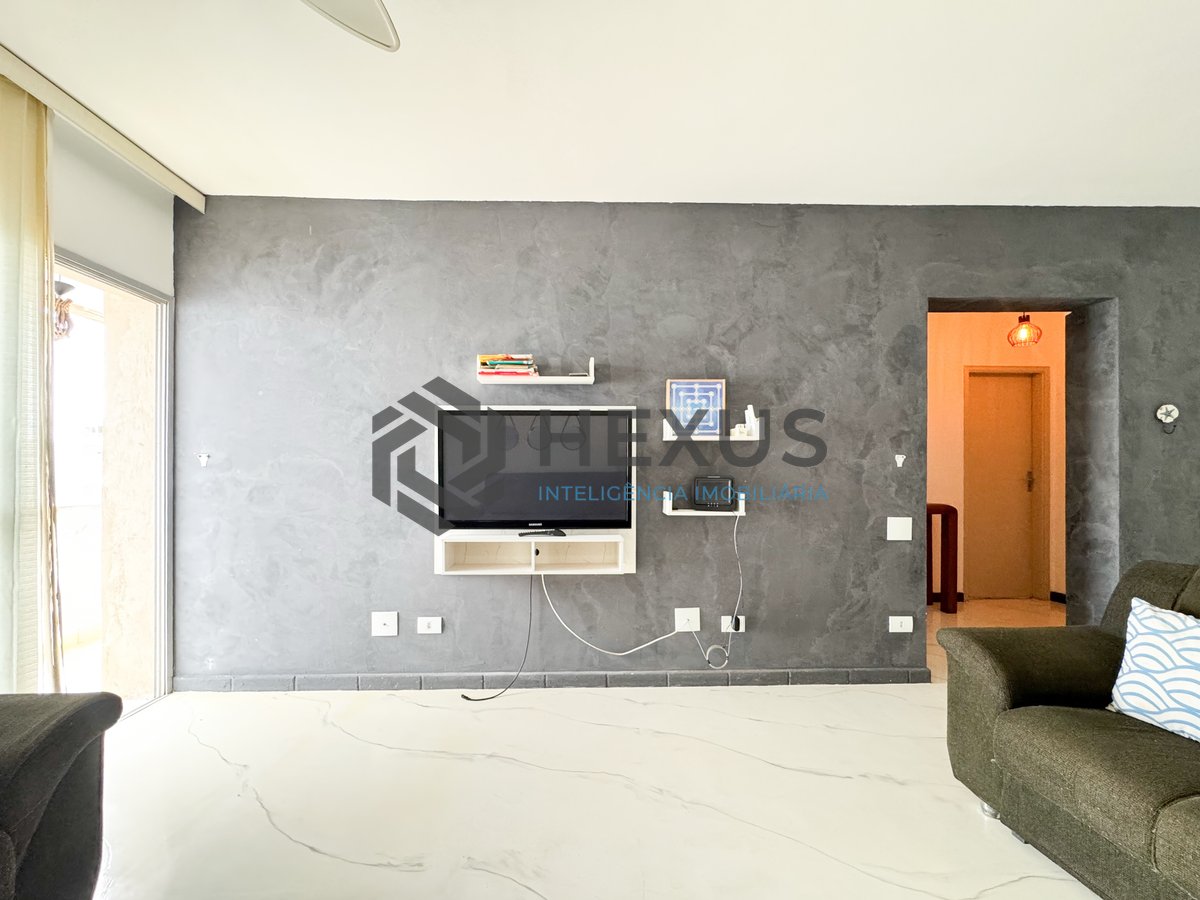 Foto 2 de Apartamento reformado com varanda vista mar e lazer nas Pitangueiras, Guarujá