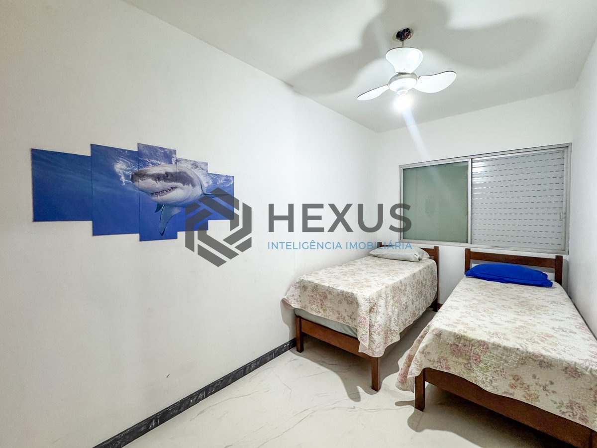 Foto 12 de Apartamento reformado com varanda vista mar e lazer nas Pitangueiras, Guarujá