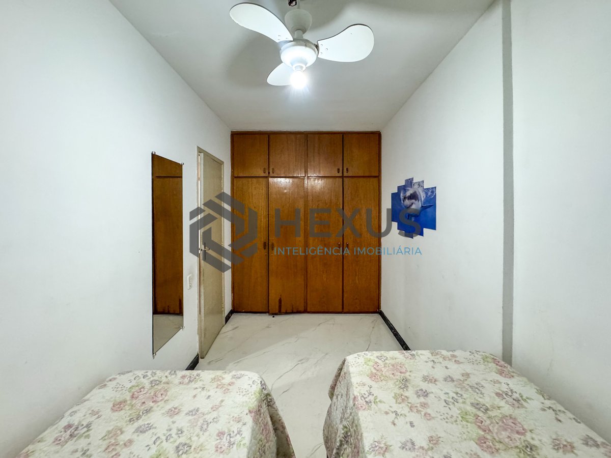 Foto 14 de Apartamento reformado com varanda vista mar e lazer nas Pitangueiras, Guarujá