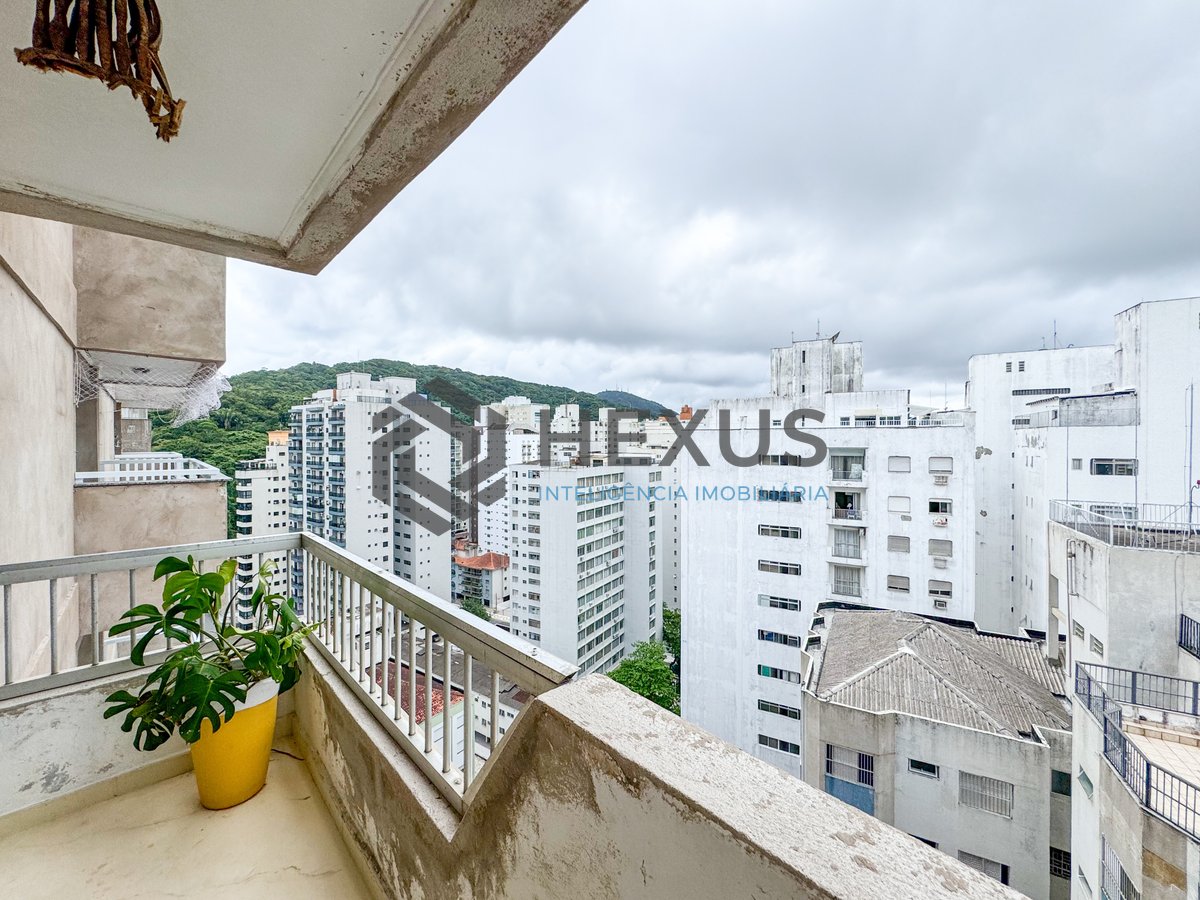 Foto 8 de Apartamento reformado com varanda vista mar e lazer nas Pitangueiras, Guarujá