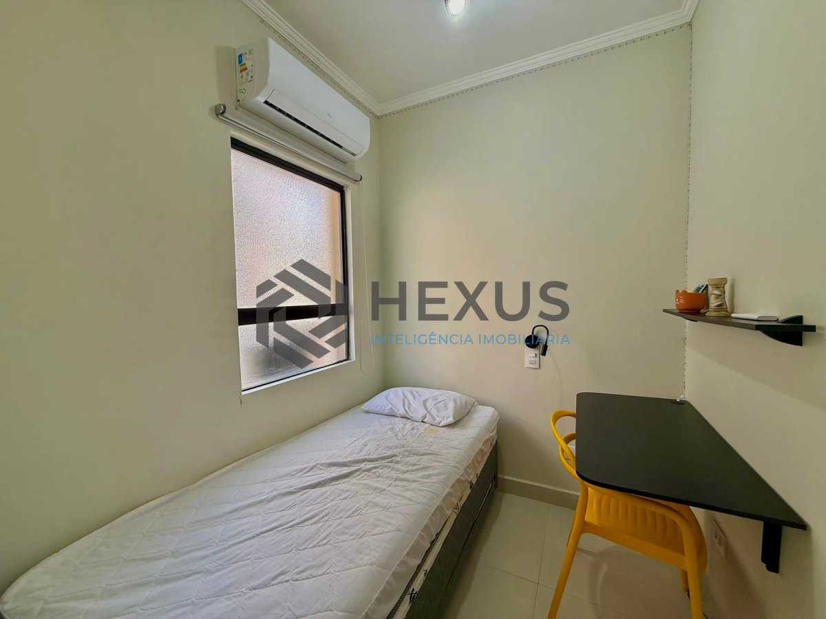 Foto 18 de Apartamento reformado com varanda e lazer a 100m da praia nas Pitangueiras, Guarujá