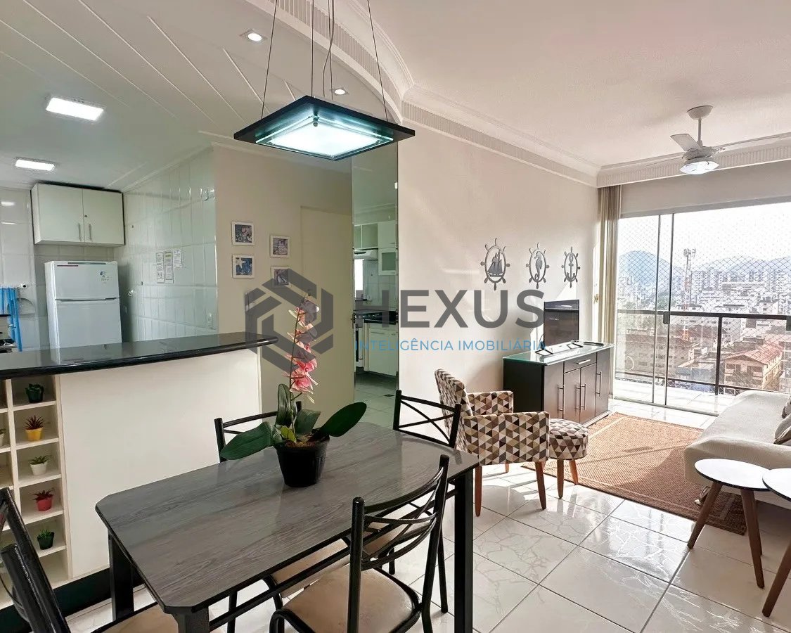 Foto 5 de Apartamento reformado com varanda e lazer a 400m da praia na Enseada, Guarujá