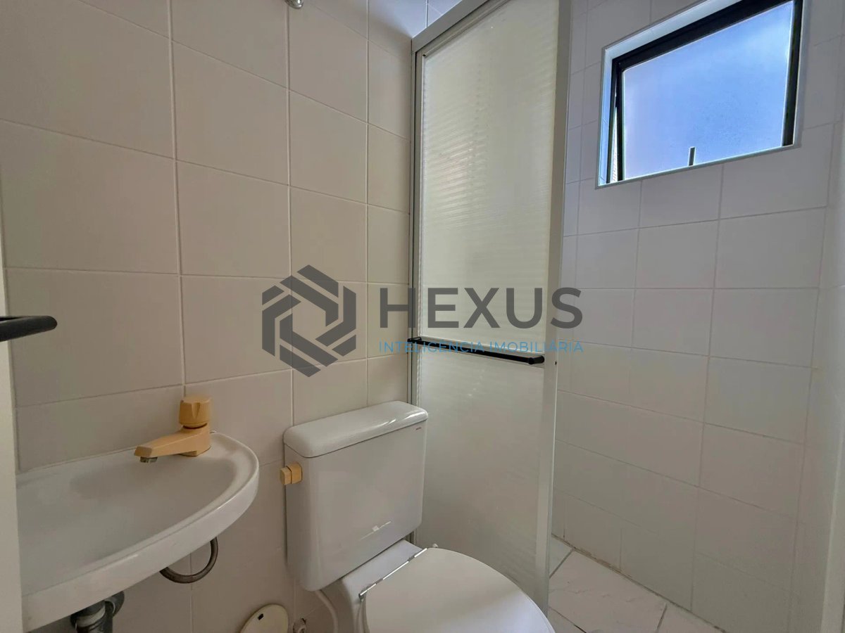 Foto 19 de Apartamento com varanda e lazer a 100m da praia nas Pitangueiras, Guarujá