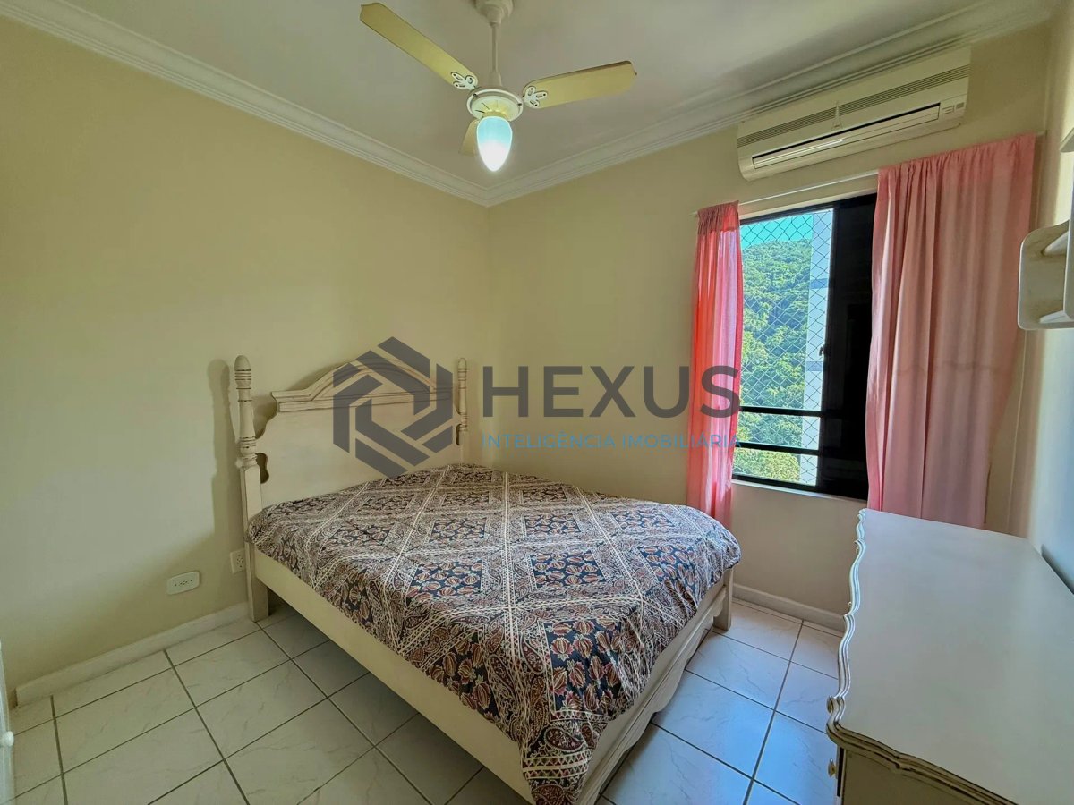 Foto 8 de Apartamento com varanda e lazer a 100m da praia nas Pitangueiras, Guarujá