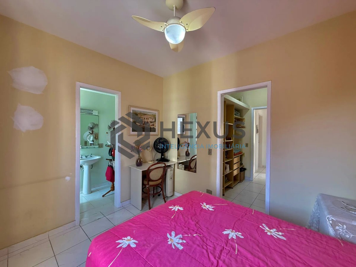 Foto 12 de Apartamento com varanda e lazer a 100m da praia nas Pitangueiras, Guarujá
