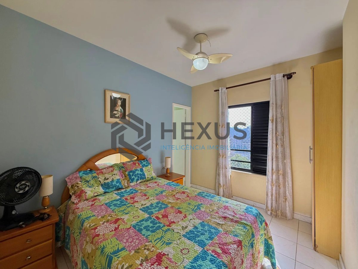 Foto 14 de Apartamento com varanda e lazer a 100m da praia nas Pitangueiras, Guarujá