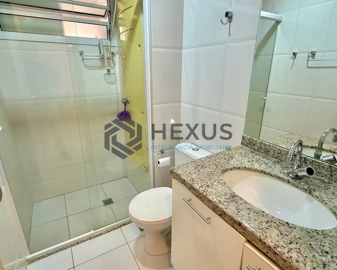 Foto 28 de Apartamento com varanda e lazer a 50m da praia nas Pitangueiras, Guarujá