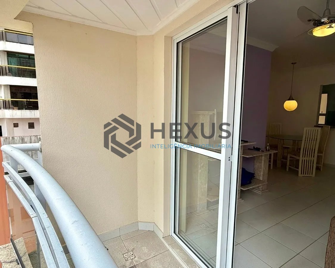 Foto 5 de Apartamento com varanda e lazer a 50m da praia nas Pitangueiras, Guarujá