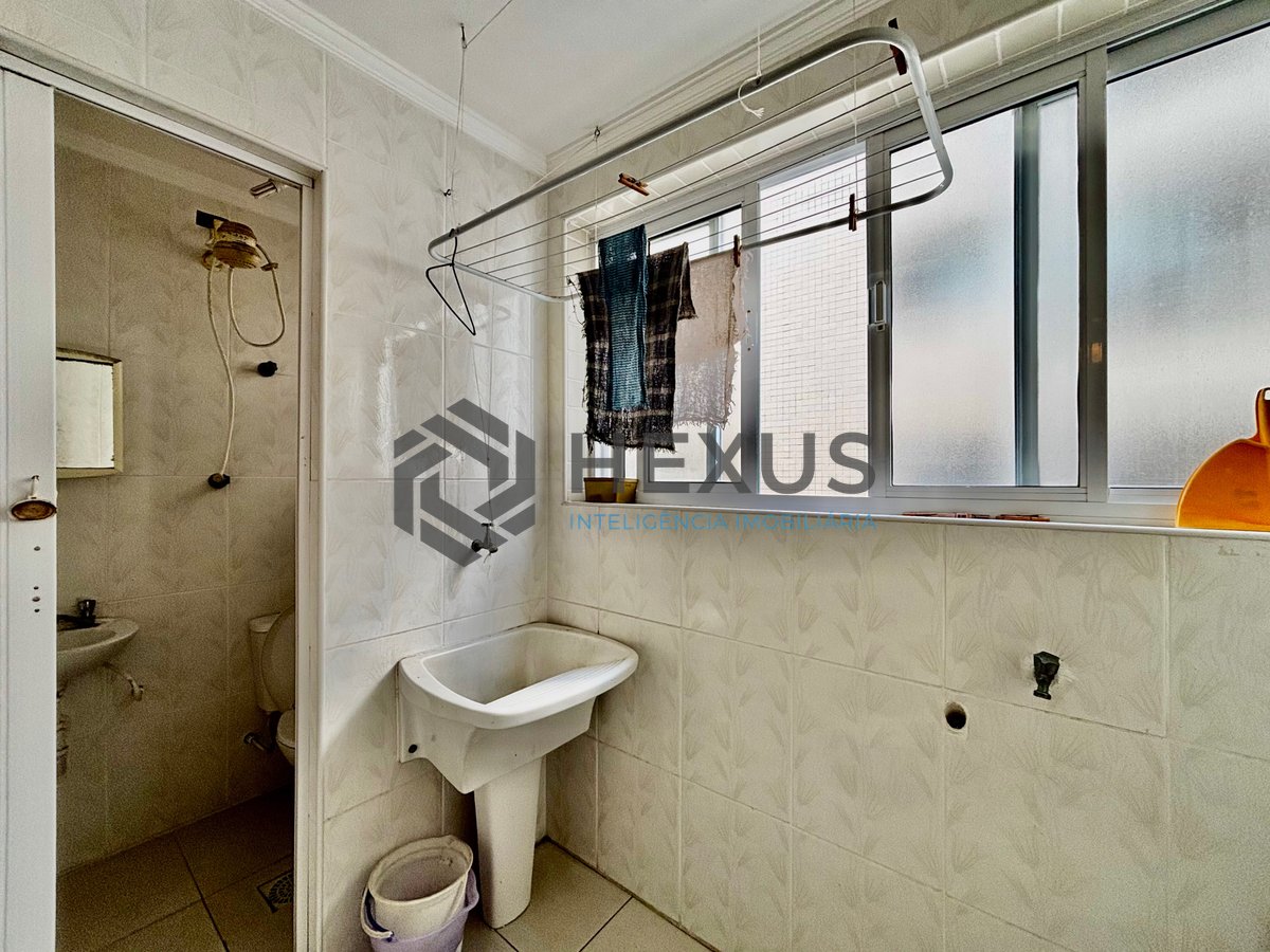 Foto 16 de Apartamento  com varanda à venda, Jardim Las Palmas, Guarujá, SP