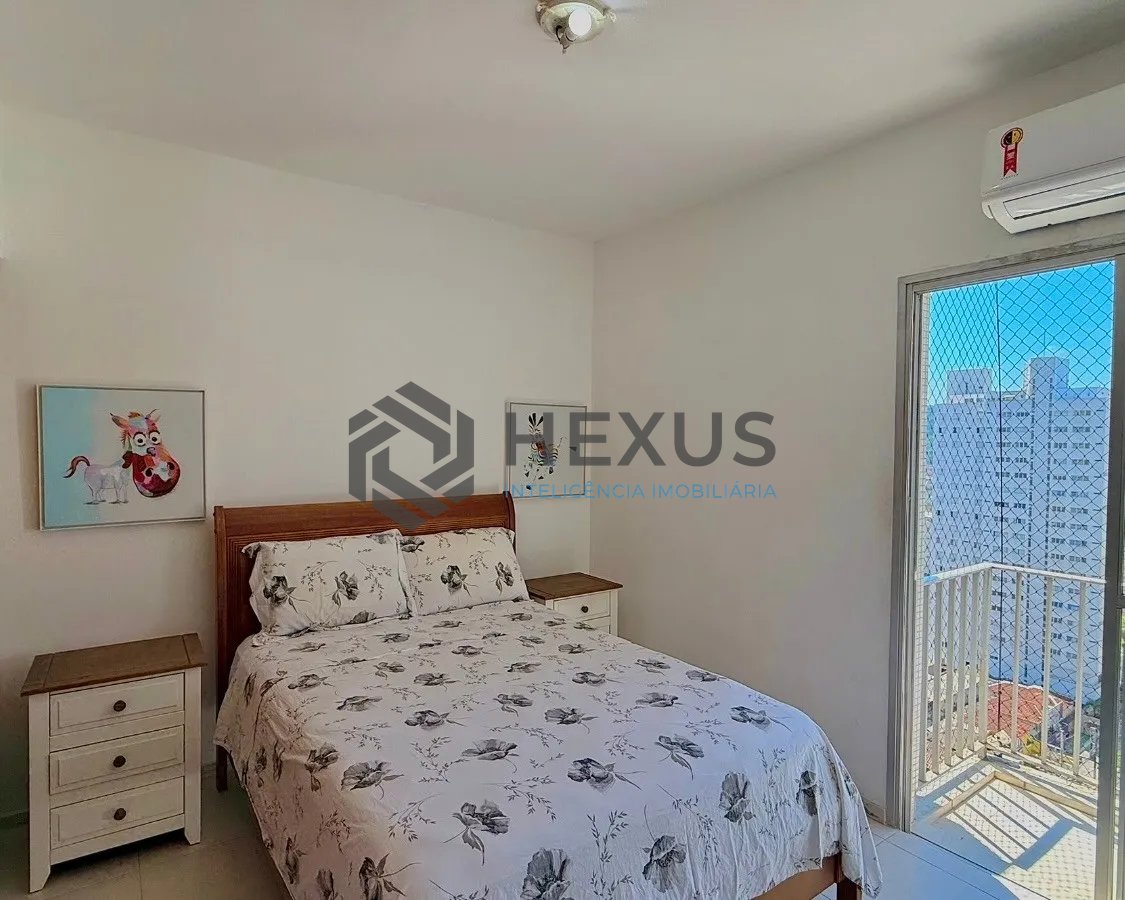 Foto 12 de Apartamento com varanda e lazer a 200m da praia nas Pitangueiras, Guarujá
