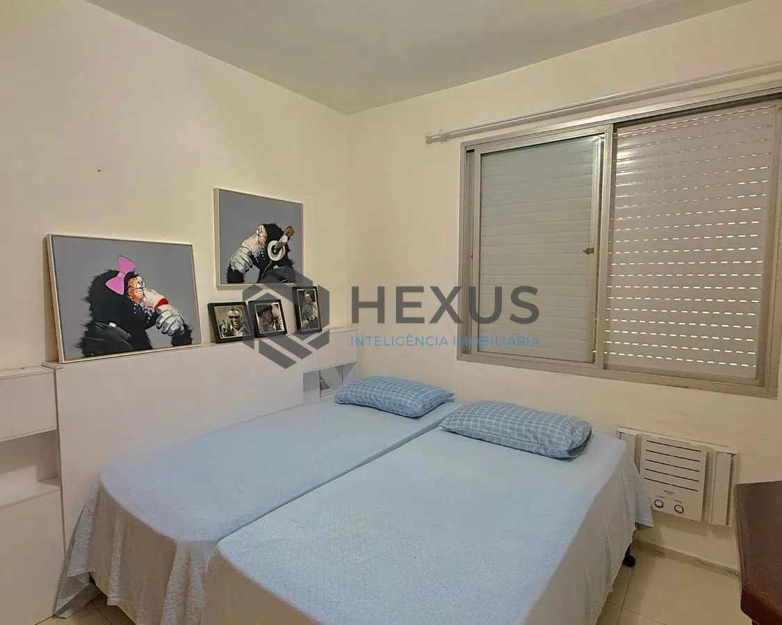 Foto 15 de Apartamento com varanda e lazer a 200m da praia nas Pitangueiras, Guarujá