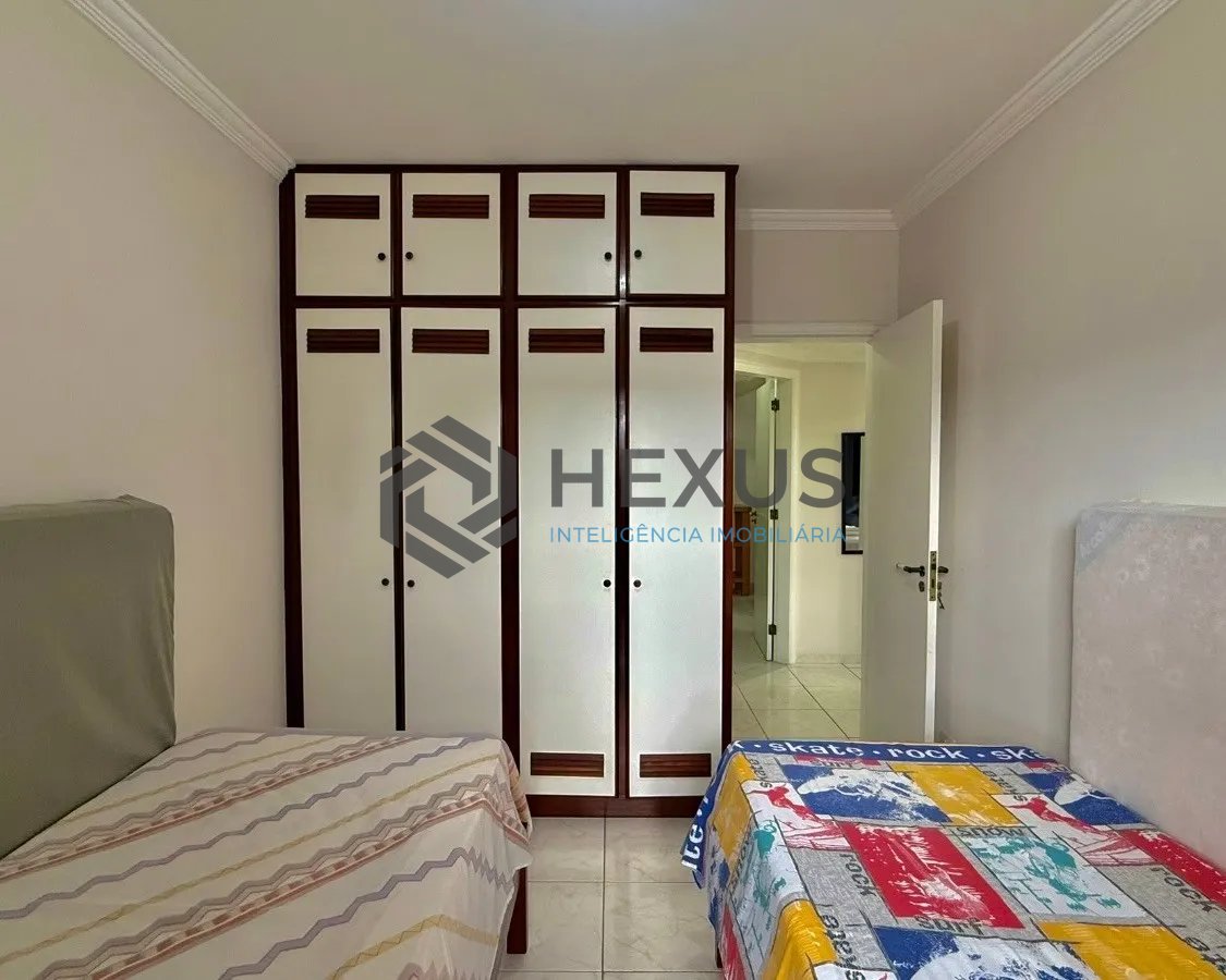 Foto 15 de Apartamento com varanda e lazer a 50m da praia na Enseada, Guarujá