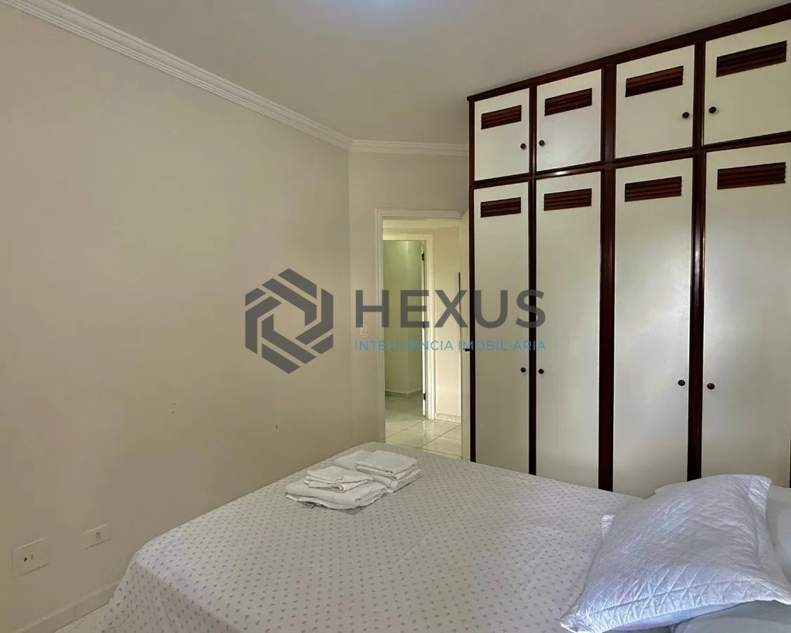 Foto 16 de Apartamento com varanda e lazer a 50m da praia na Enseada, Guarujá