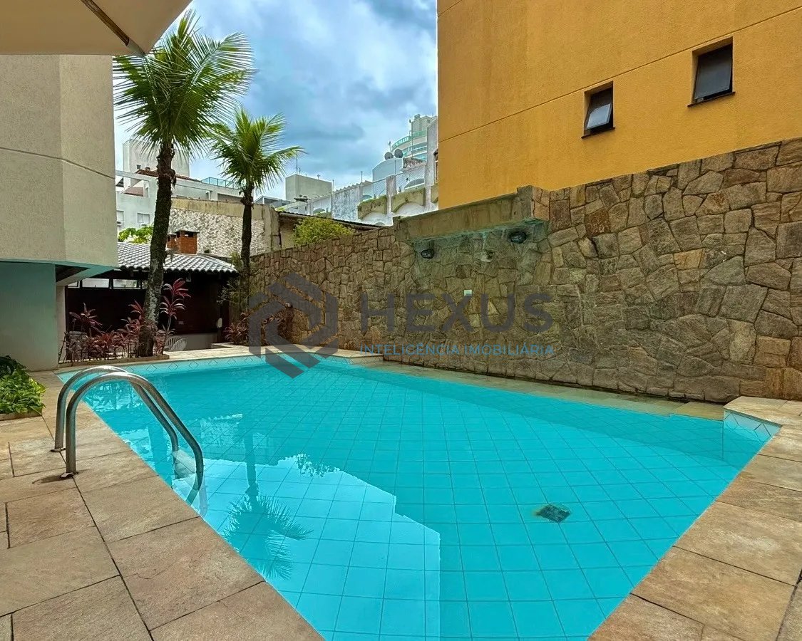 Foto 20 de Apartamento com varanda e lazer a 50m da praia na Enseada, Guarujá